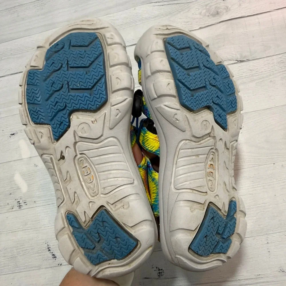 KEEN CNX Seacamp Gray Rainbow Tie-Dye Sport Sandals Washable child size 1